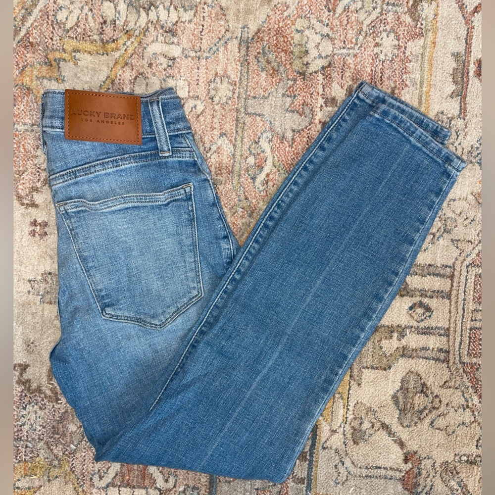 Lucky Brand ankle high rise  jeans